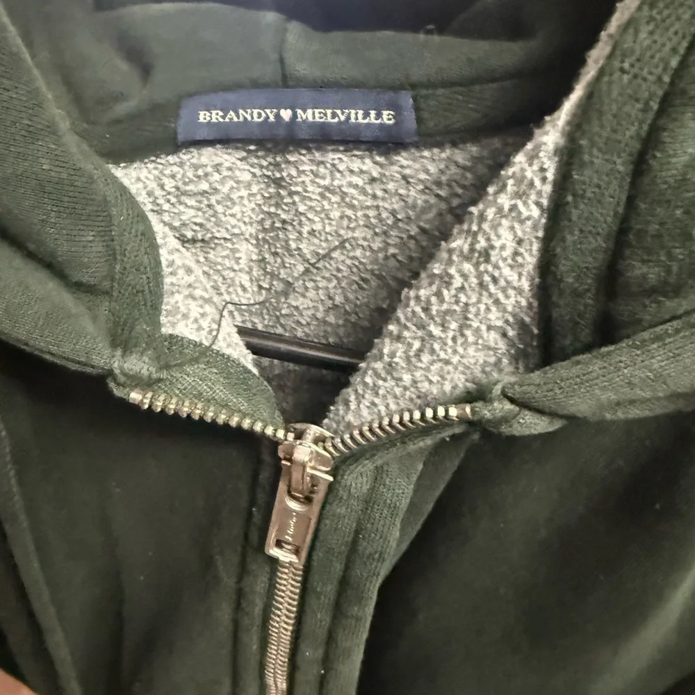 Brandy Melville Jacket - Picture 2 of 2